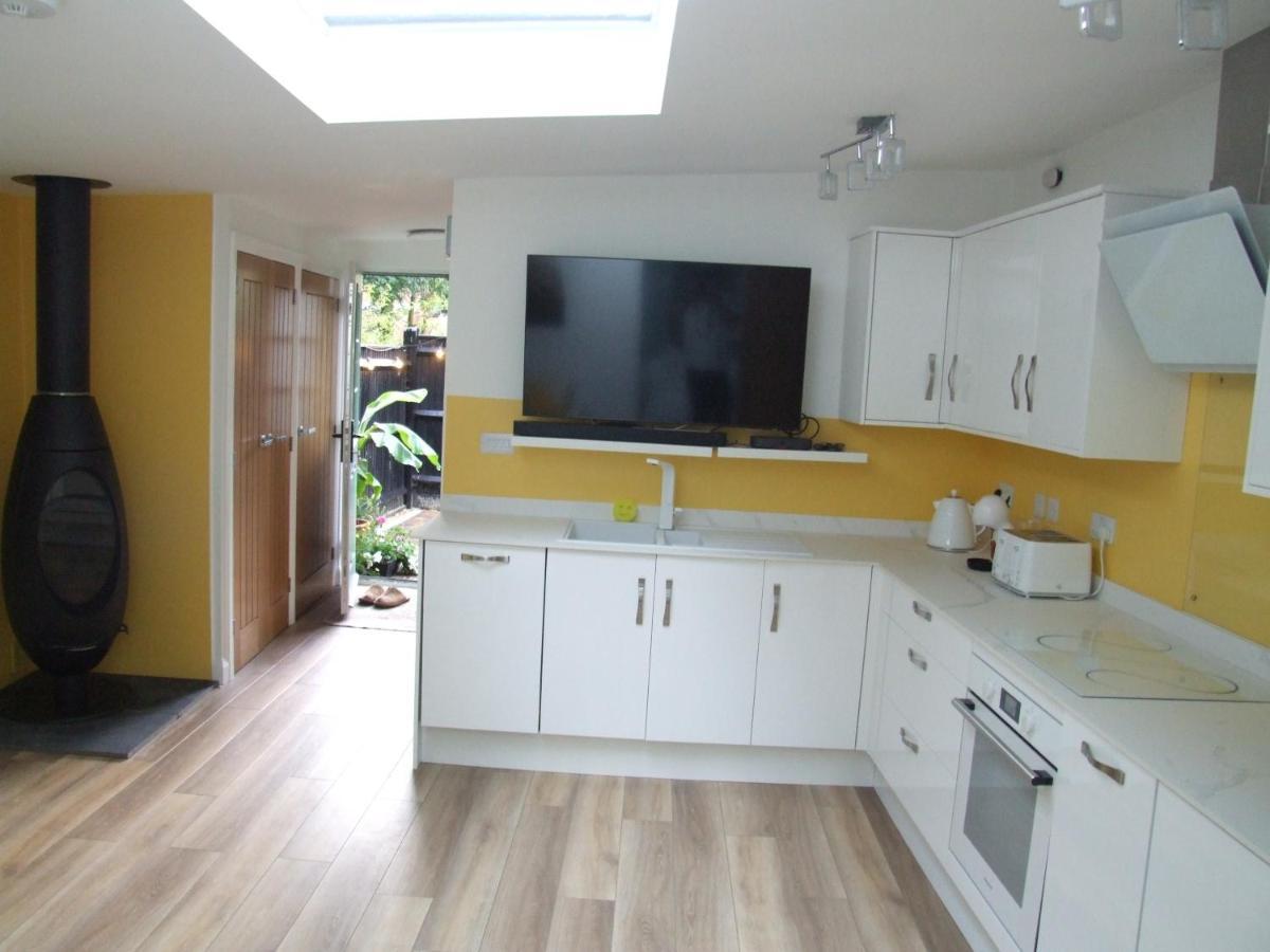 Charming Woodland Lodge 2 Person 1 Bedroom Great Yarmouth Bagian luar foto